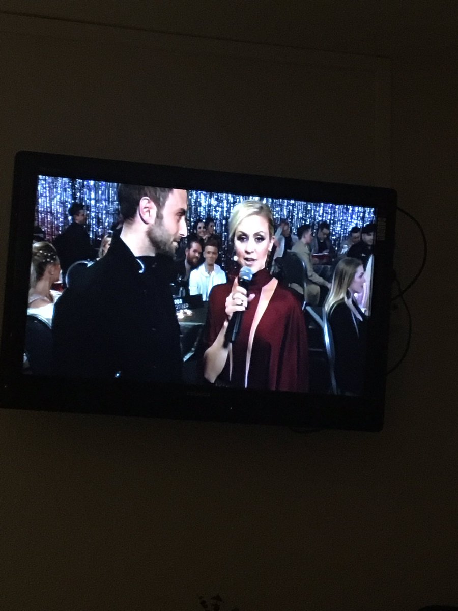 Vil bara að einhver horfi á mig eins og Måns horfir á Ragnhildi Steinunni