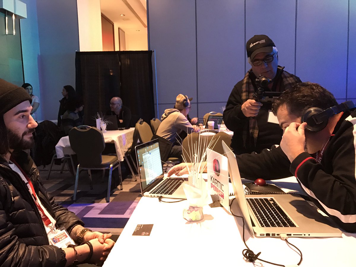 LennyFontana's tweet photo. Demo listening at #HouseMusic #pioneerdj #CDJshow #getsigned https://t.co/osunVMwKen