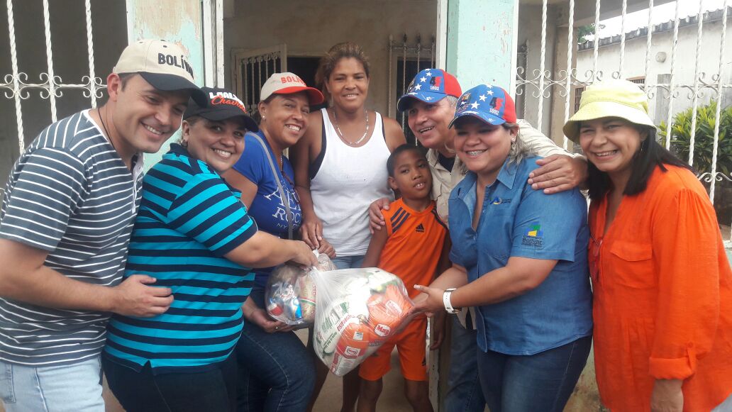 safbolivar's tweet image. #TodoElPoderParaLosCLAP y Pquia Catedral celebra 1er aniversario @rangelgomez @NicolasMaduro  @ClapOficial  @LaHojillaenTV  @FreddyBernal