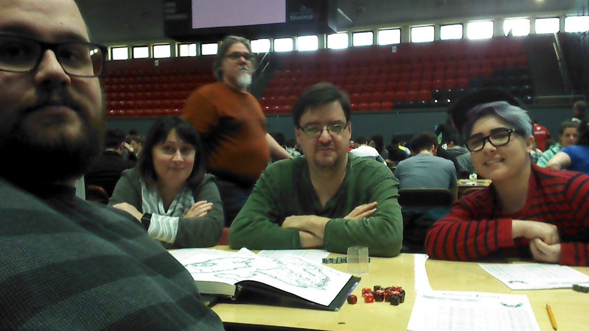 StreamFractal's tweet photo. Une semaine après Draconis, on initie les membres de l'organisation. 😉
#courantfractal #jdr #draconis #montrealjoue https://t.co/5WEXWRrjAY