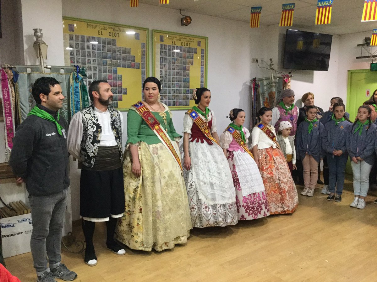 AytoPaterna's tweet photo. Continuem visitant falles a #Paterna
Ara #fallaelclot #nitdalbaes #falles2017 #Paterna #sompatrimoni https://t.co/i91qxXkf4e