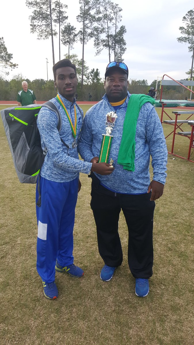 goonsquad6's tweet photo. Congratulations to Bradwell track team. The boys finished first in the Swamp relays! https://t.co/Db5GrojDLI