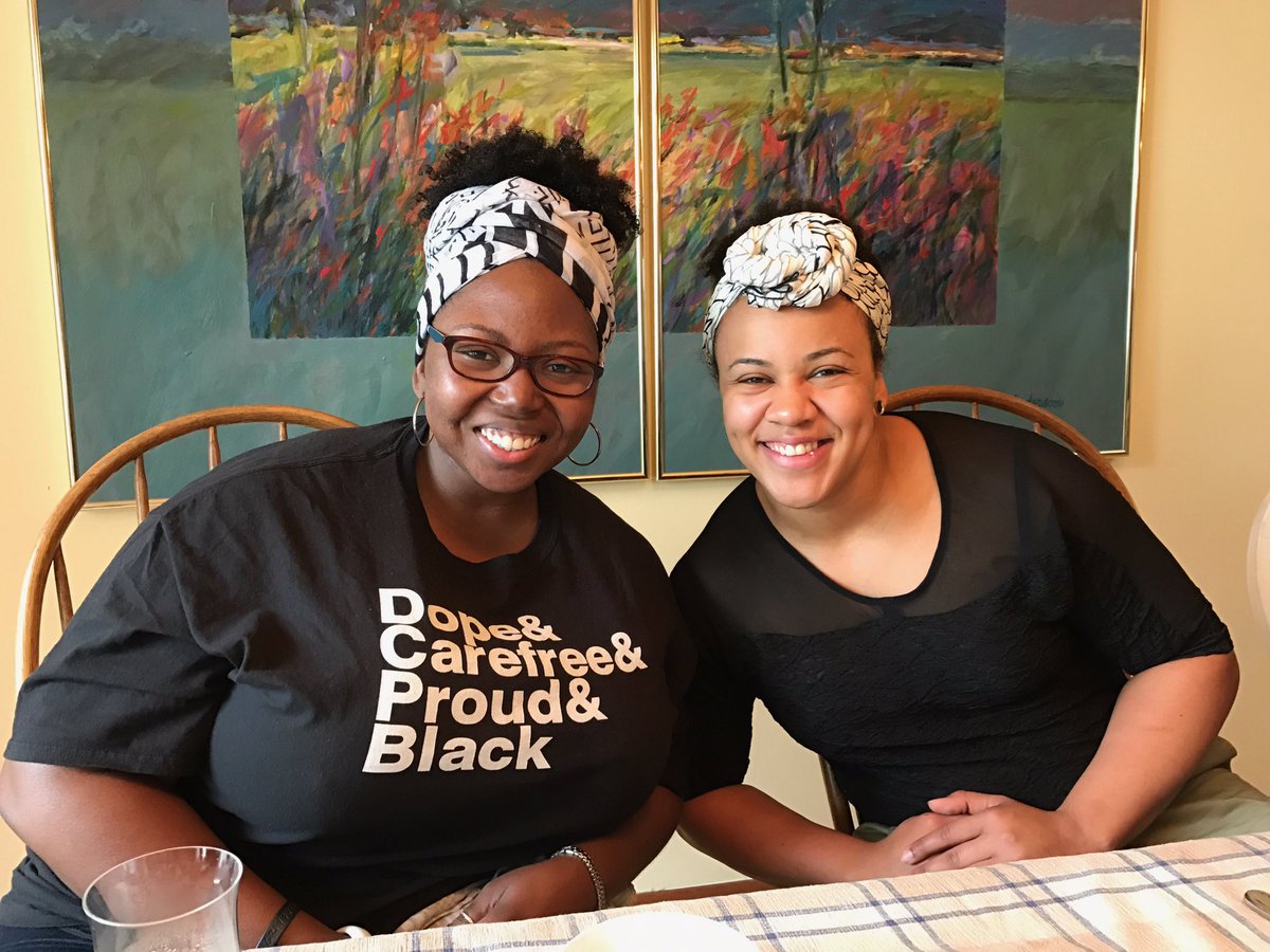 ashleyjunemoore's tweet photo. ...enjoying time with friends in Portland! We're matching, @brandinico! #PDXtrip #PDXfriends 📸: @ErnaSings https://t.co/3pPJYGlrpJ