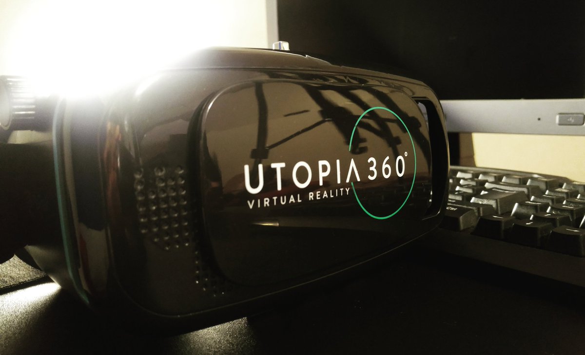 IzzyLeeMedia's tweet photo. About to give the #utopia360VR the ol college try lmao Better not make me 😷😷😂. If Interested Review will be on my channel @ILMedia #WeLIT https://t.co/ioX69AzTnC