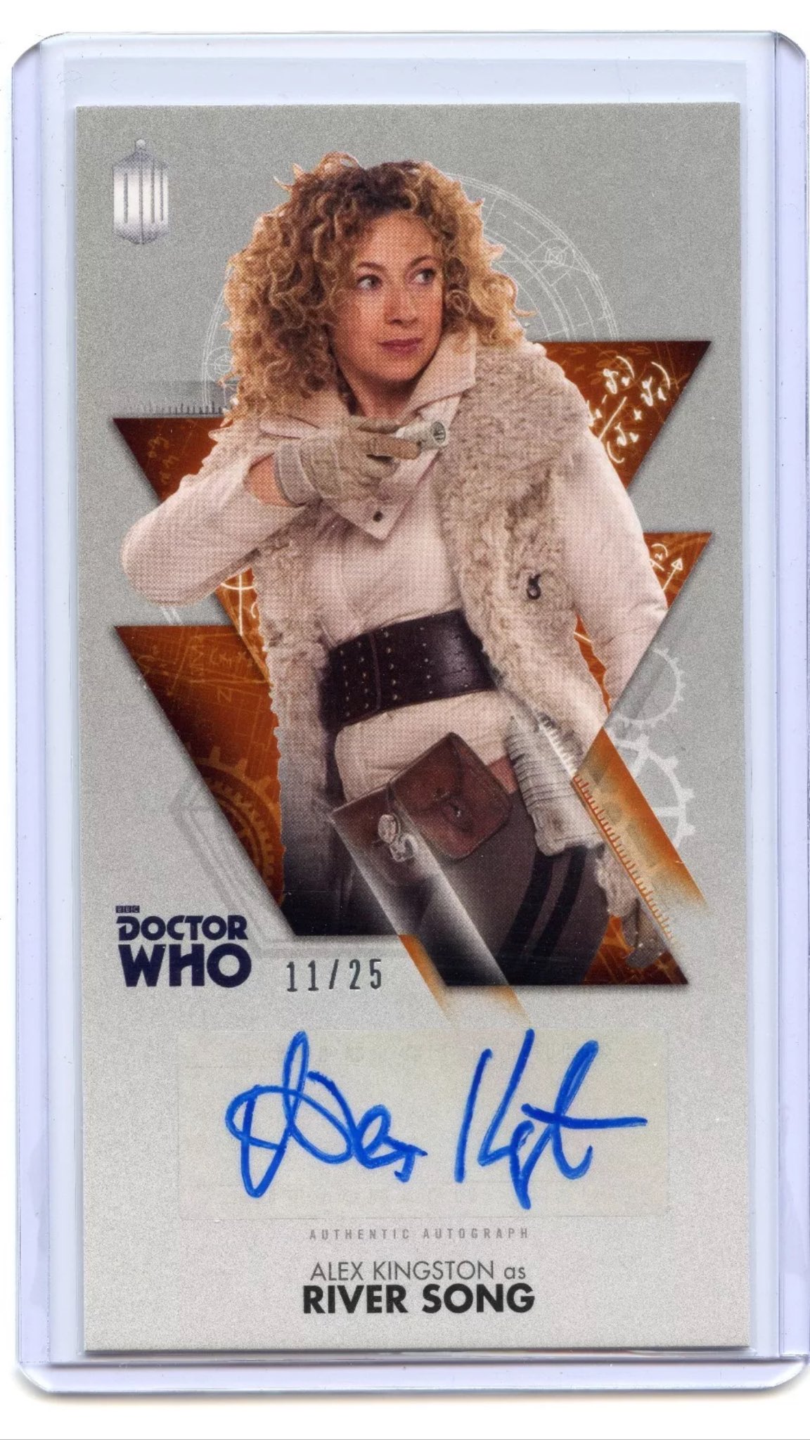 Happy birthday to River Song herself Alex Kingston! 