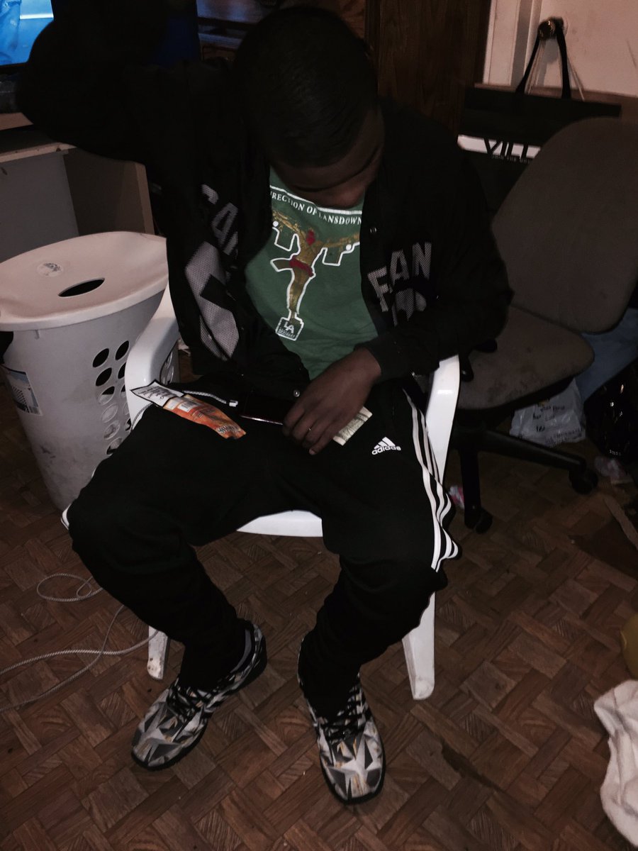 56stMeen's tweet photo. Took that nigga Bitch now he mad at me 💯💰⛽️ https://t.co/9n1KZTyQiT
