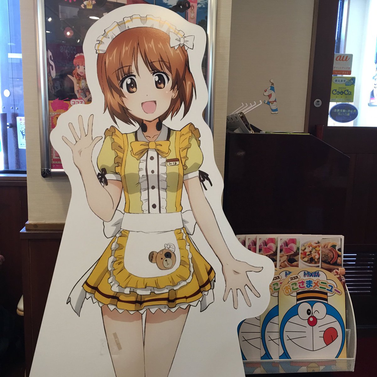 SLsanTEAM1023's tweet photo. ガルパンギャラリー再開！展示してるココスパネルのみほは、前に大洗店にあったパネルだ！右腿の絆創膏がその証拠。 https://t.co/ERVYSTZOGp