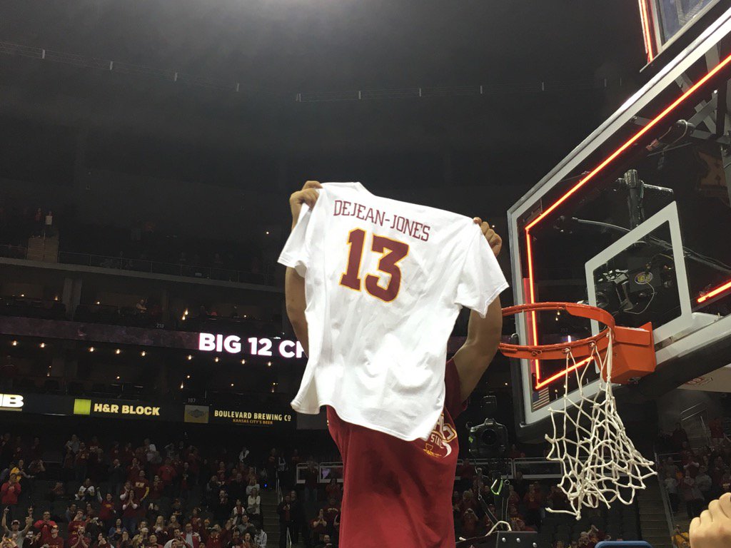 ChrisMWilliams's tweet photo. Naz honors his fallen friend https://t.co/95BPKkok7C
