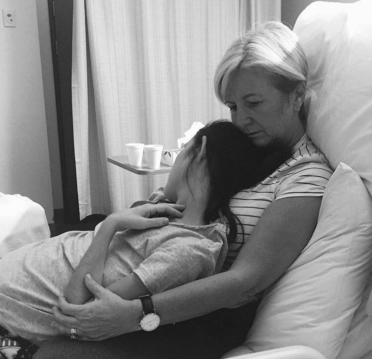 _MicrowaveJenny's tweet photo. The incredibly brave Lisa Magill, who fearlessly blogged her way through her final days of terminal cancer, has died https://t.co/V2Kxbj8GZr https://t.co/LlMGs3rao1