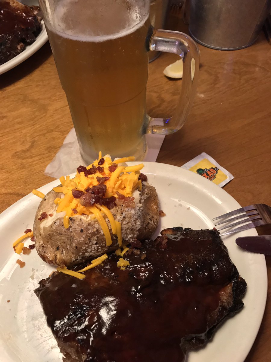 jpereznavarro's tweet photo. When in #Texas... Do as #Texans!
#FatherandSonSpringBreak https://t.co/qaSWenkZTu