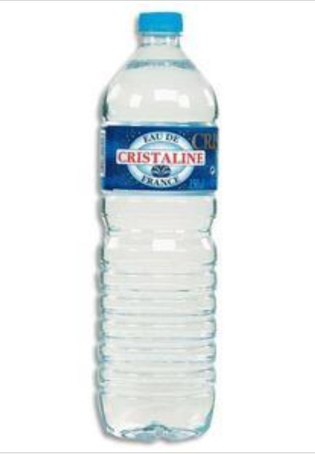Doudoush317's tweet photo. Vous appelez ça une bouteille ou une boîte à eau? https://t.co/3IGzEvPQbB