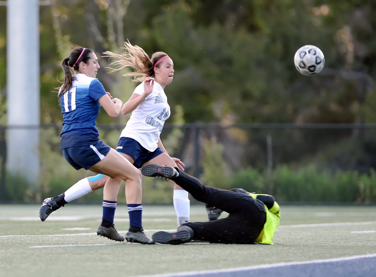 SCanyonSports's tweet photo. @tatum_solis with the game winning goal 1-0 over @bwoodathletics @DNPrepSports @latsondheimer @SCSoccerGirls https://t.co/alFitgsu5O