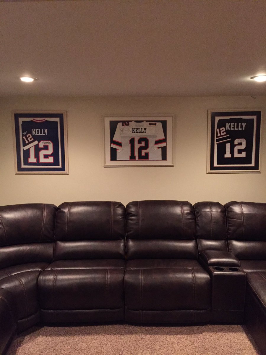 R_Ours5's tweet photo. @JimKelly1212 Finally starting to look like a Man Cave https://t.co/RPrazPTYin