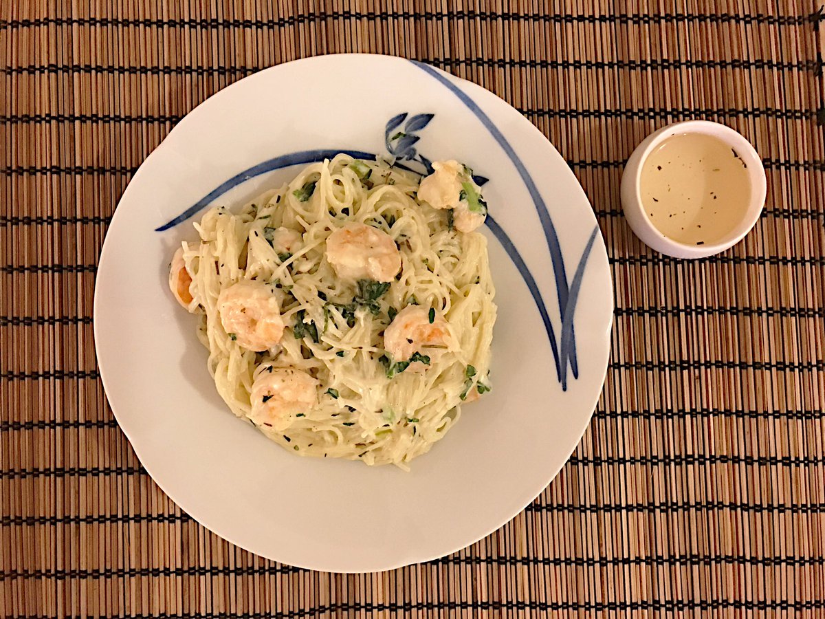 Angel hair shrimp alfredo pasta and white peony 'bai mudan' white tea with #teaandte. #tea <a href="/ItsFoodPorn/">FoodPorn</a> <a href="/foodandwine/">Food & Wine</a> @TastetheTeaBlog