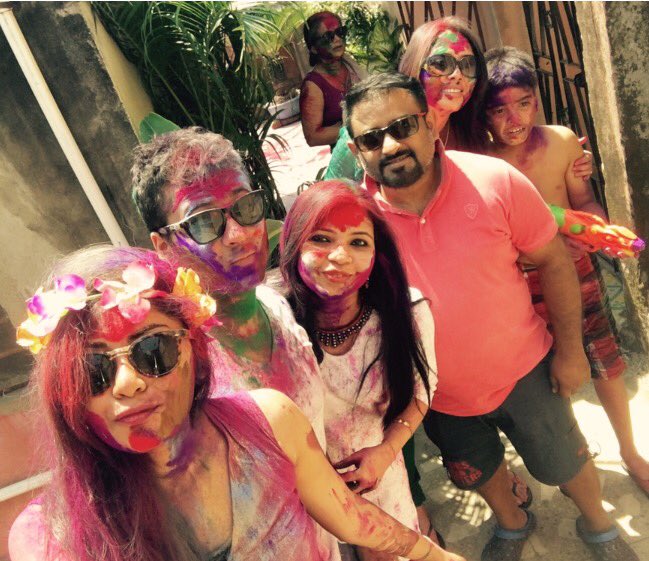 pram_pupu's tweet photo. | When u are down with fever all u can do is remember last #holi. #missingscenes #fambam #holi2016 #memories #colours https://t.co/A1QzqtVnnq