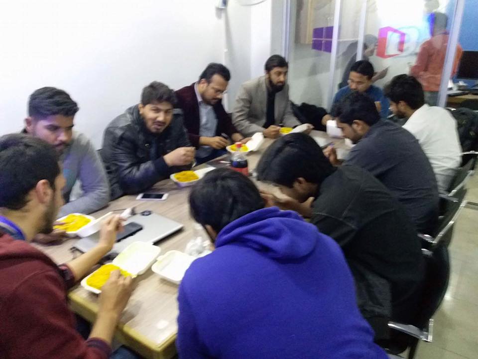 asfend's tweet photo. Thank you so much 😍😀@JaymeSingleton1 
#XamarinDevDay #Lahore #Pakistan https://t.co/cigDH5tquz