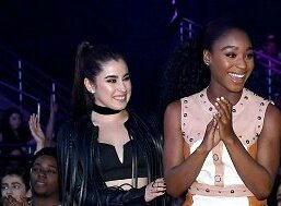 MitAI_UwU's tweet photo. She looks really sad! Come on guys!

#FifthHarmony #YouKnowYouLoveThem @radiodisney https://t.co/5Eo8UReIpP