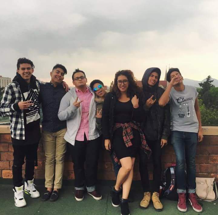 TrestiposCrew's tweet photo. Esto es familia Tipazos!! 🌔🔥🎥 https://t.co/s4YPjnlXe4