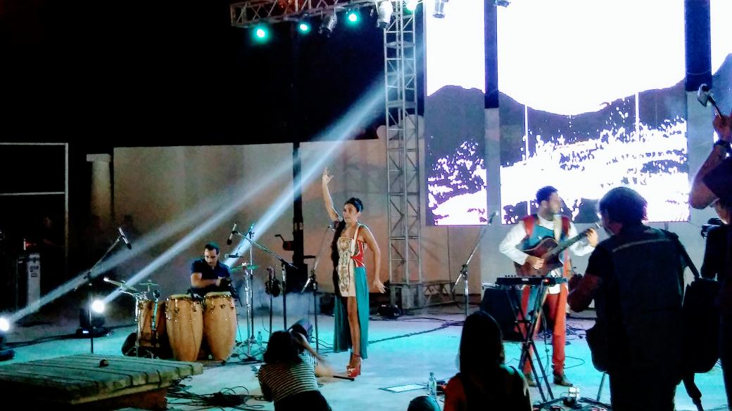 CulturaMuni's tweet image. #Tonolec llegó y #MujeresAlGriego es aplausos y fiesta CbaMujer