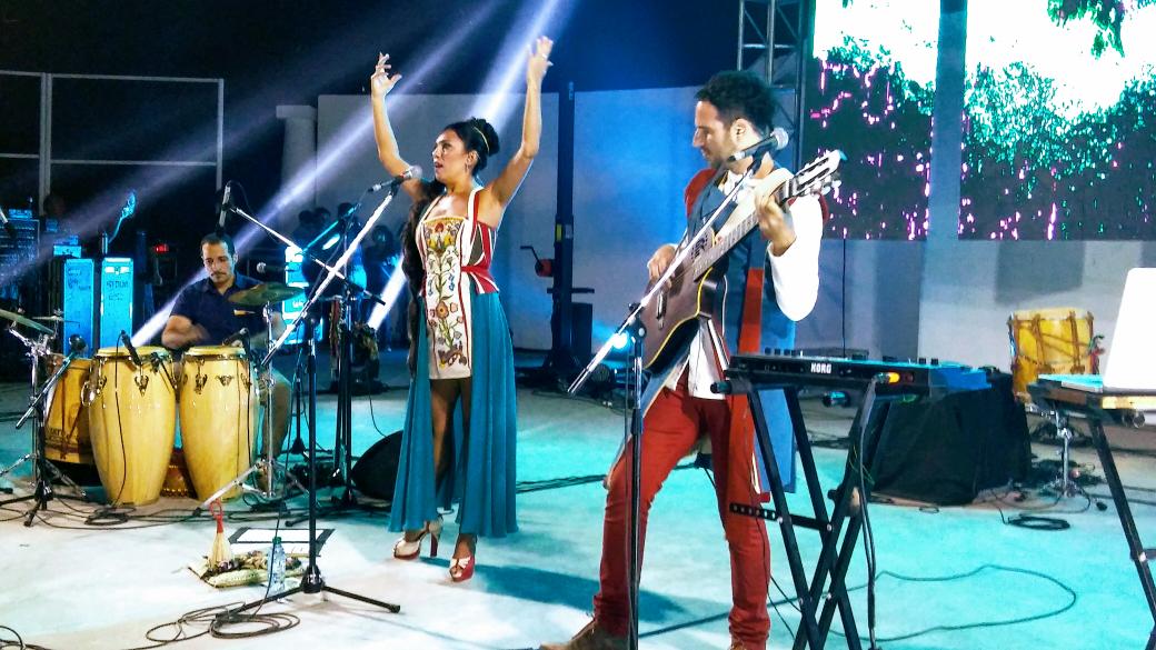 CulturaMuni's tweet image. #Tonolec llegó y #MujeresAlGriego es aplausos y fiesta CbaMujer