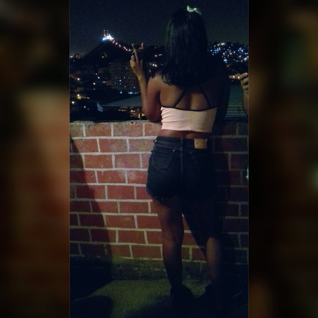 AngelaR16199837's tweet photo. Penhão ✌ https://t.co/SFd5XmonZ8