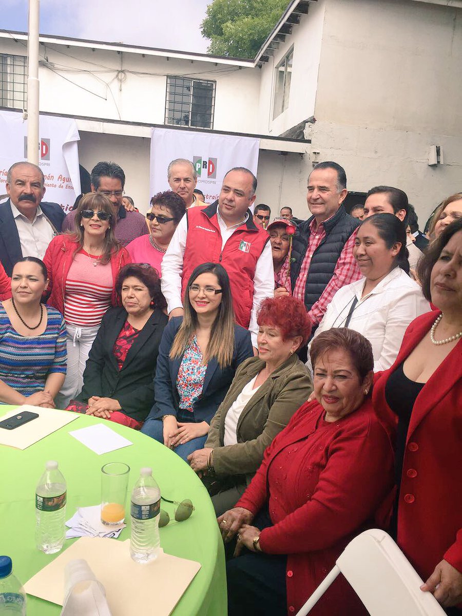MT_BC_OFICIAL's tweet photo. Reconocimiento a las mujeres priistas, mujeres de lucha incansable y entrega en favor de nuestro México. #MujerPRI #FamiliaMT https://t.co/AkMw4g0gPv