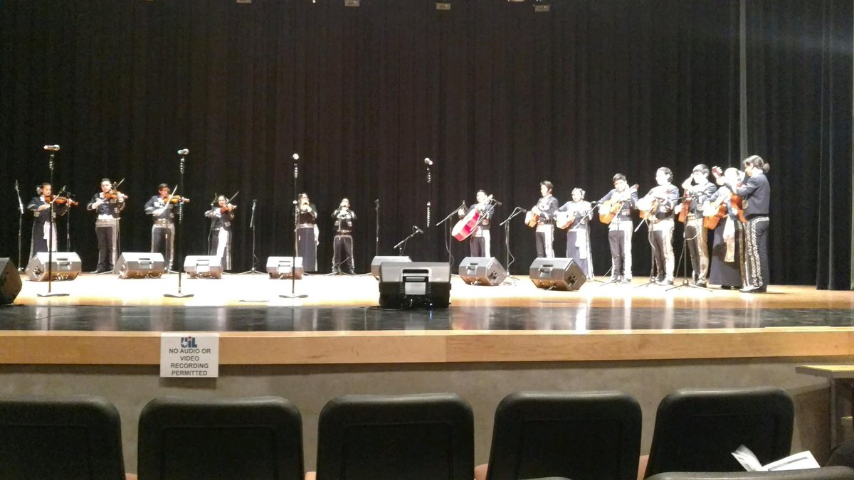 EPISD_FineArts's tweet photo. Excellent performance this mornN. Congratulations on Ur 2nd Division Rating! @ELPASO_ISD is proud of Ur accomplishment! @FJORDAZ #bowiebears https://t.co/DxjcW3PvK5