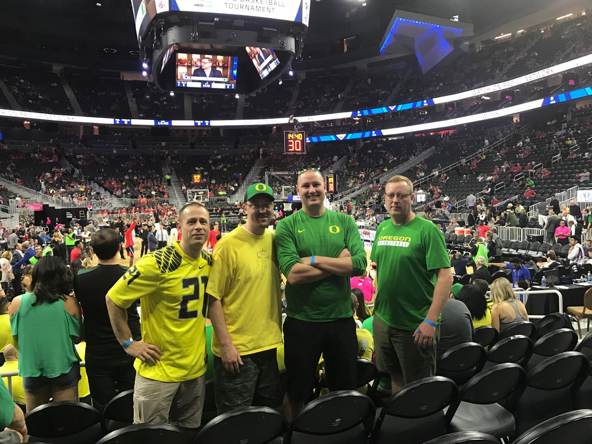 gclipse00's tweet image. Let's Go Ducks!!!!  #goducks #pac12hoops