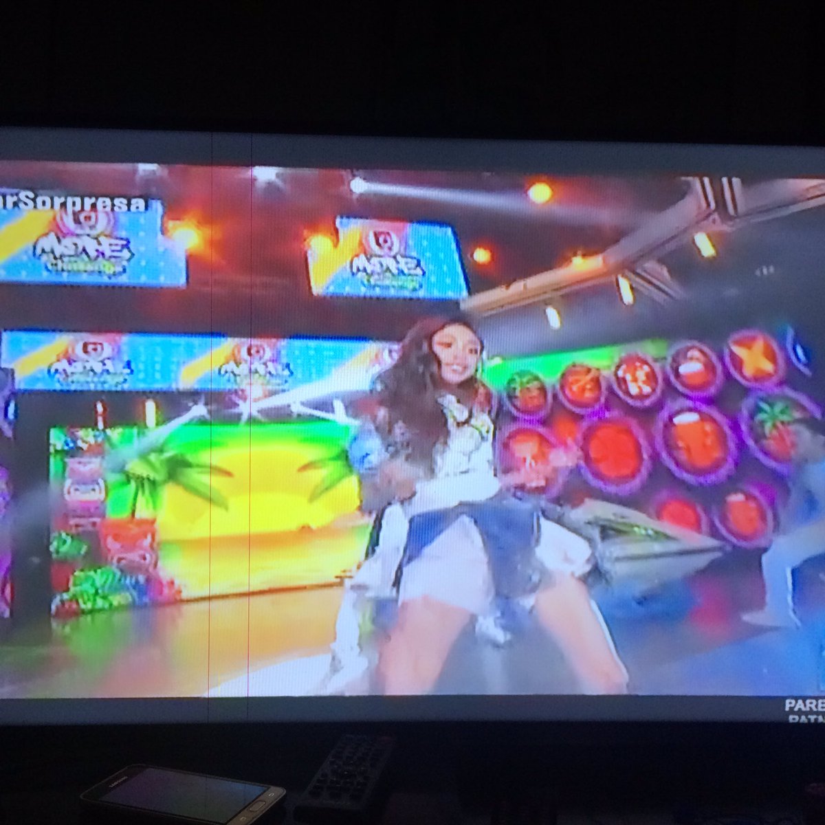 ofcedwardbarber's tweet photo. Omg Edward and Maymay rocks the stage!! ♥️💯#MAYWARDShinesOnASAP https://t.co/2HI8U2StDO