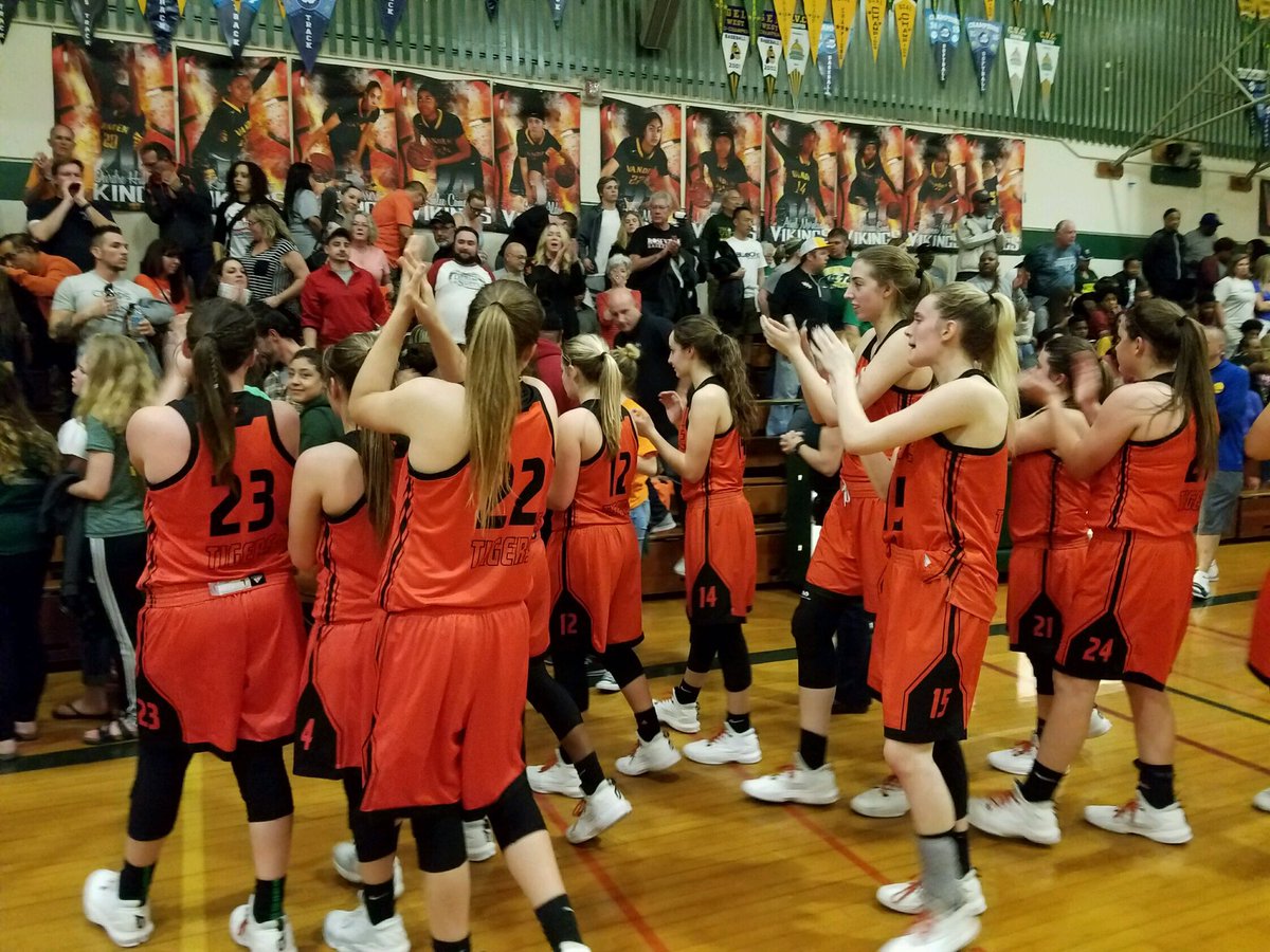 stevenjwilson11's tweet photo. HS @CIFState Girls 🏀 Final: @RHSTigerHoops thanks their fans for joining them in Fairfield, but Tigers' season ends w/ 84-60 loss to Vanden. https://t.co/E8IB877VCE