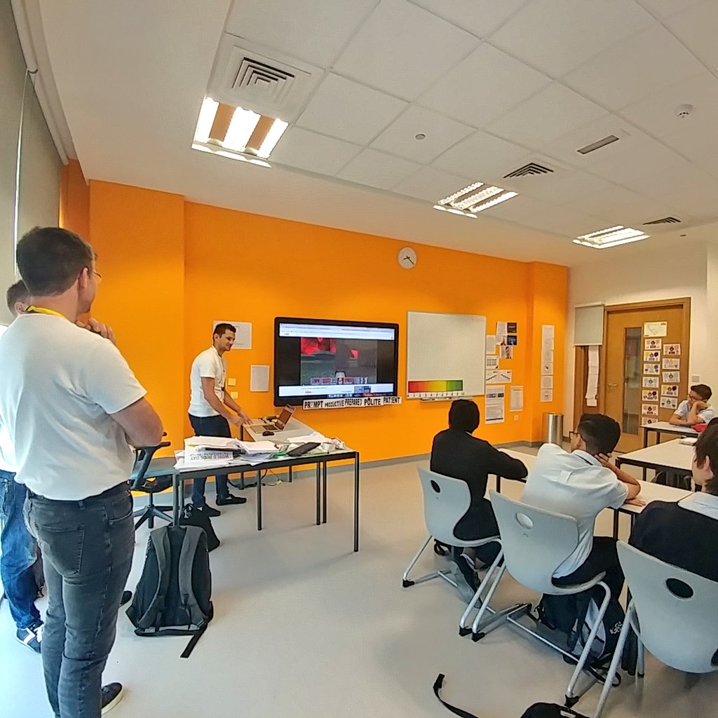 WSOComputing's tweet photo. @gems_wso #CompSci #students being treated to a talk by #software #engineers from #Teletronics, #Dubai #UAE #STEM #education https://t.co/5lvPNKZNxP