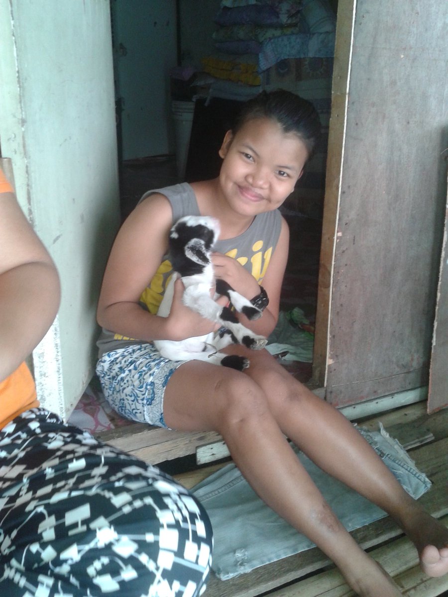 BinnaCatips's tweet photo. Me Eee Meeeeee 
#Kambingiiing https://t.co/fUemFzRacF