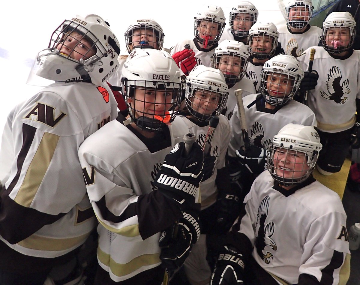dkumpauthor's tweet photo. Congratulations @ValleyYouthPuck PeeWeeCs for an exciting game tonight w/2 BuzzerBeaters! Best of luck in the D8 Championship Game tomorrow! https://t.co/TDJEeaI3OU
