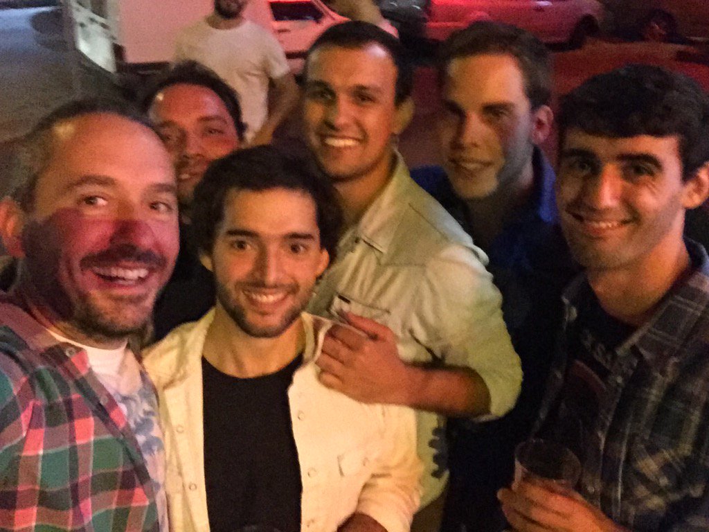 murtun's tweet photo. Festejando con el gran  ingeniero @ivane91 felicitaciones!!! https://t.co/Q5kUSYrAds