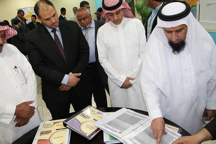 Rowadalomaraaa's tweet photo. اطلاع المشرف العام والمشرف الاكاديمي وقادة الاقسام علي ملفات الجودة خلال المرحلة الاولي
#متوسطة_رواد_الامراء
@moe_gov_sa  @qortobhEDU https://t.co/IfKMqqfk3i