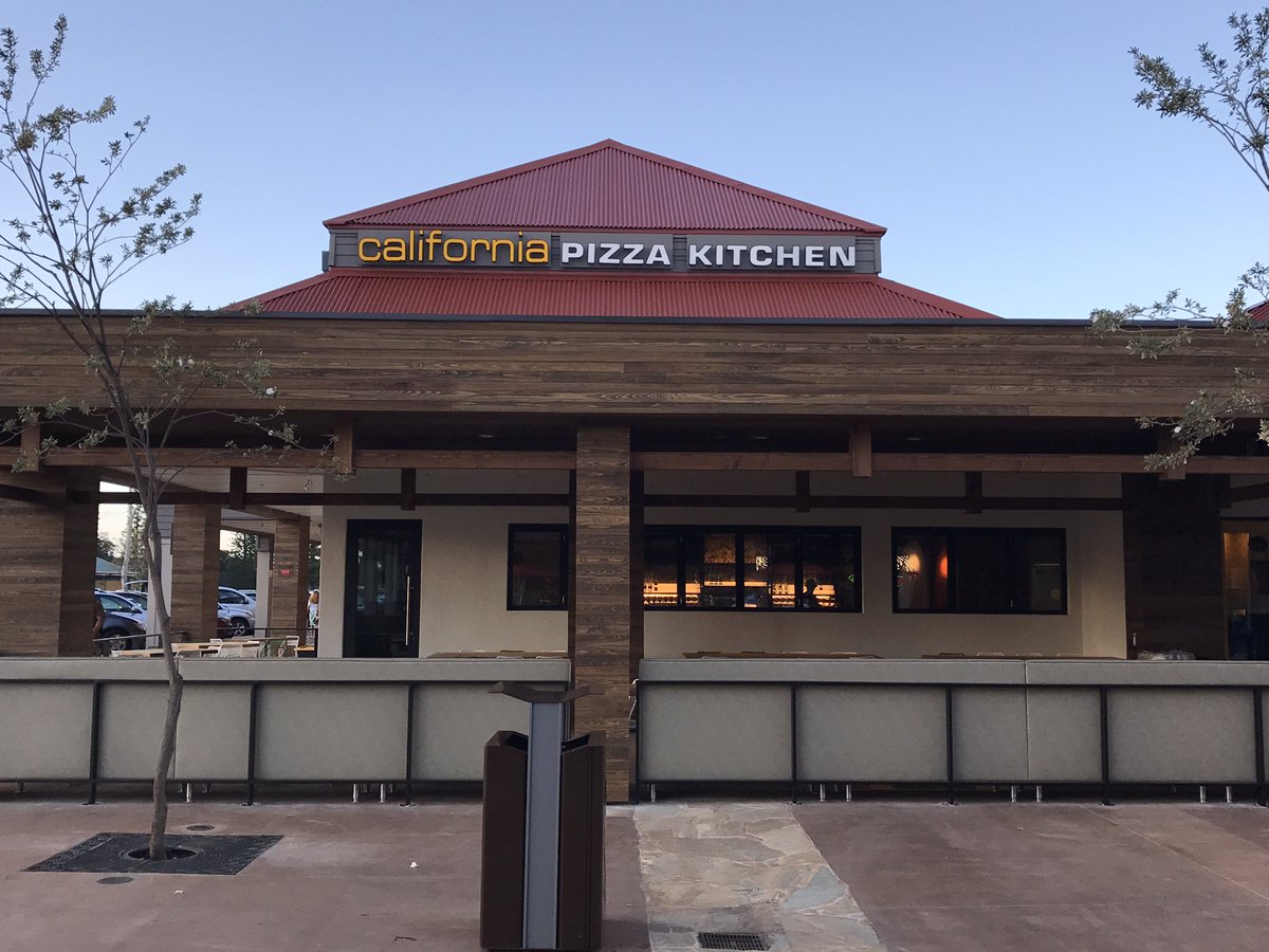 Hawaii Grinds on Twitter: "California Pizza Kitchen at Town Center ...