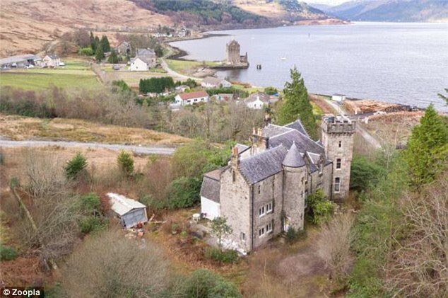 Find out how far £300,000 stretches in the UK property market - in pictures dailym.ai/2muMYeB #property