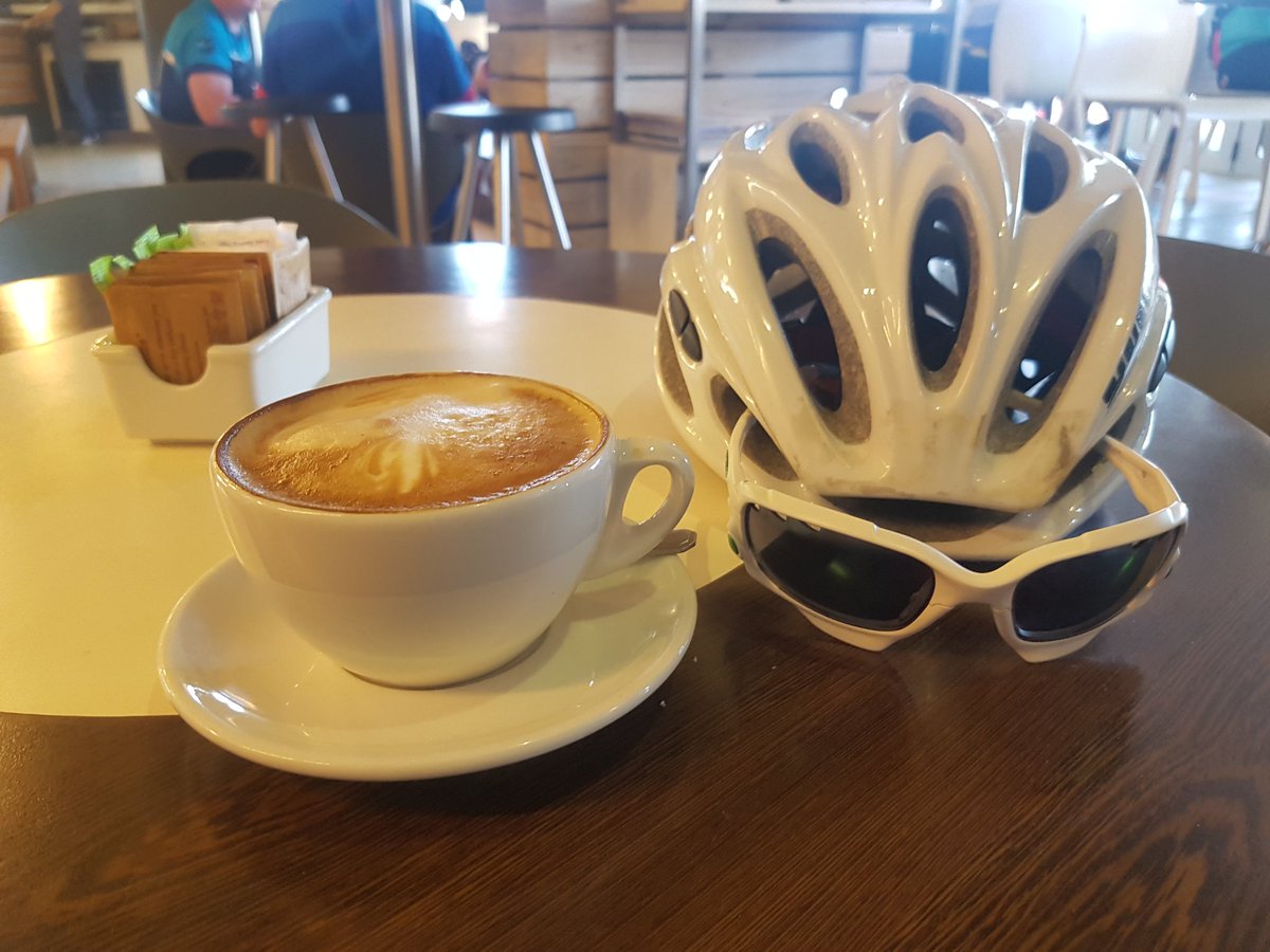 gertwilkins's tweet photo. @CTCycleTour #Argus, #SArgus, #Nargus. No worries, have coffee and come back next year. #CapeTownCycleTour2017 #CTCT2017 https://t.co/dm9XatuVlf