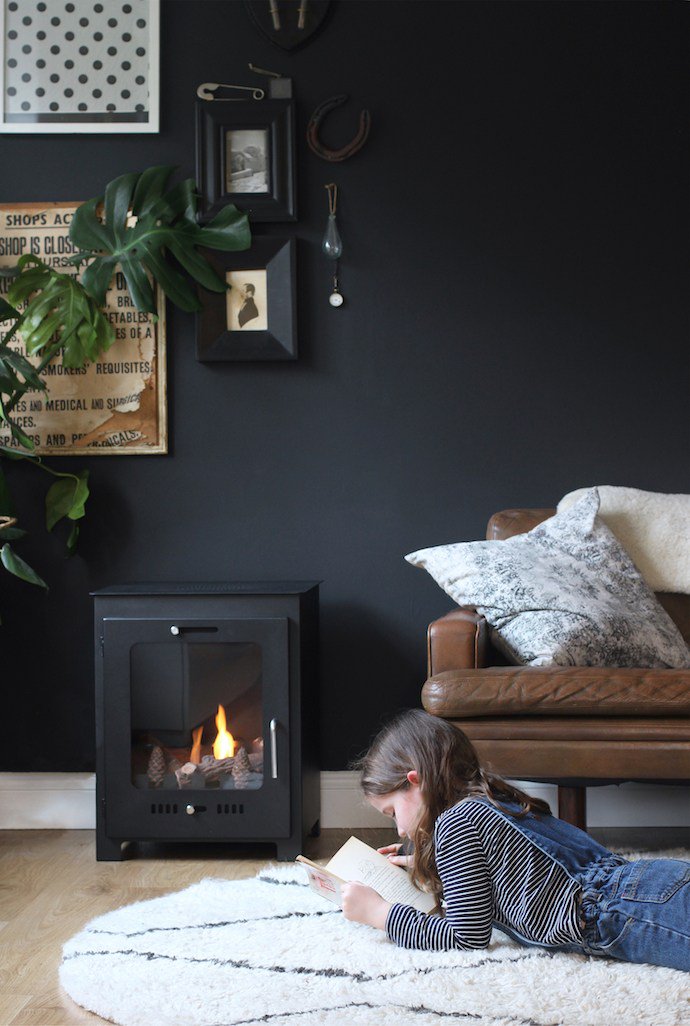 HeatherYoungUk's tweet image. New post - Faking it: a wood burner without a flue growingspaces.net/2017/03/faking…