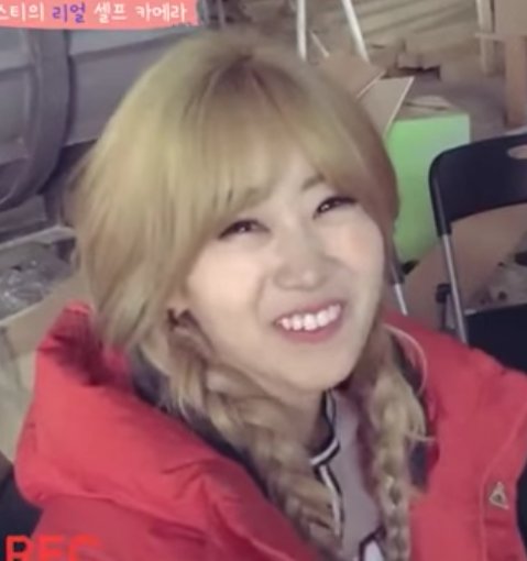 lqbestie's tweet photo. ❥ hyeyeon https://t.co/J9tHUzHbAz
