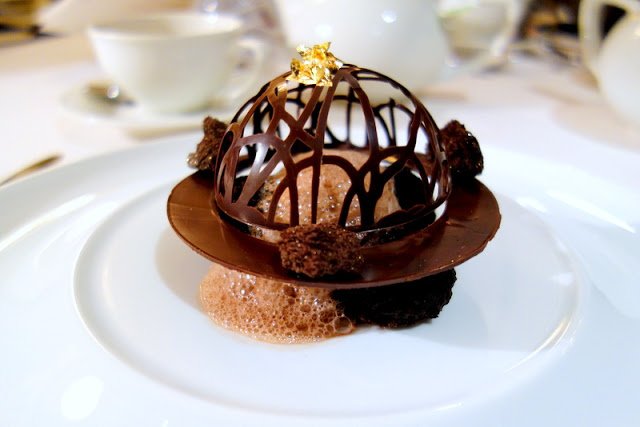 parisladouce's tweet photo. Les nouveaux desserts signés Bryan Esposito, chef pâtissier du restaurant @LeCeladon - Hôtel @The_Westminster
https://t.co/sR6MfEYvWV https://t.co/Xq0hq6nsqE