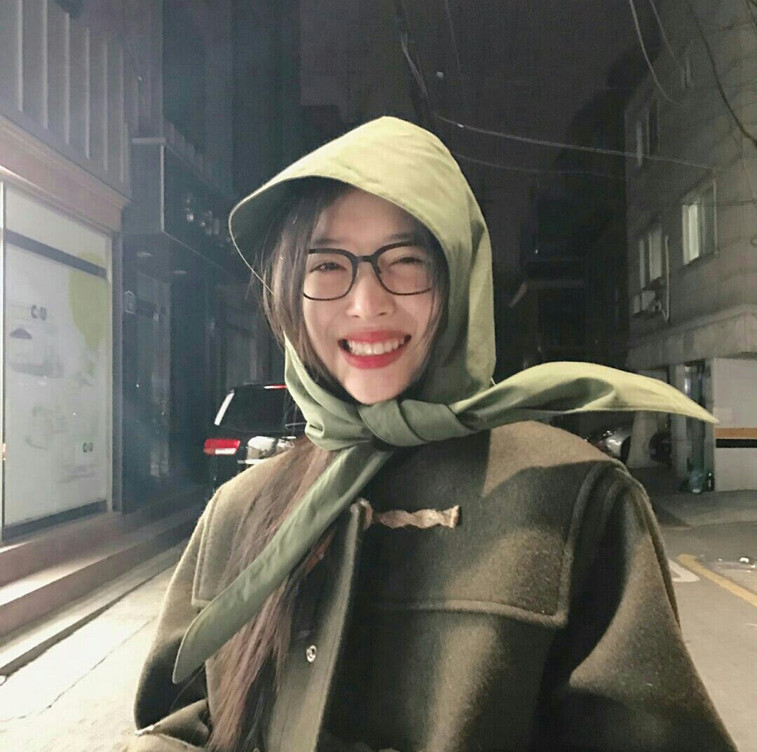 FG11o's tweet photo. ซอลลี่น่ารัก เห็นแมะถ่ายรูปแบบมนุษย์ปกติน่ารักจะตายยย https://t.co/8qOtrQqYjp