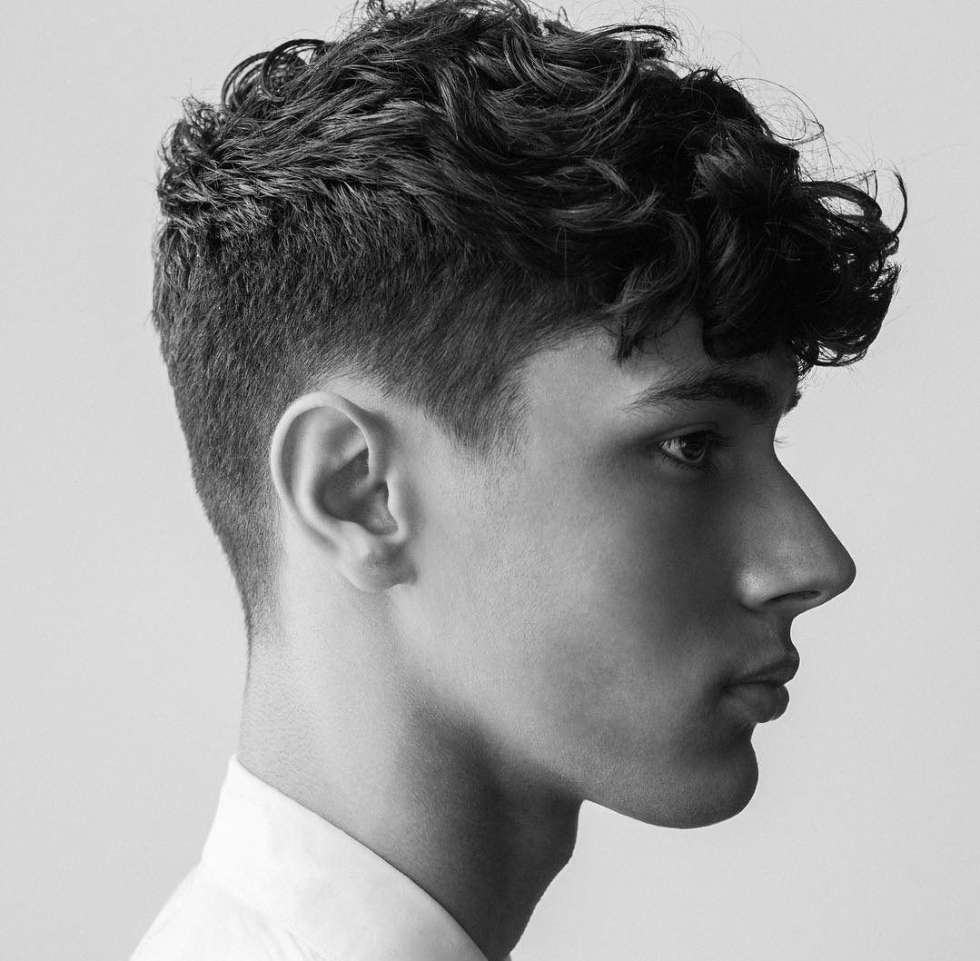 Hairstyles That Look Cool On Any Guy - Cultura Colectiva | Men haircut curly  hair, Curly hair men, Male haircuts curly