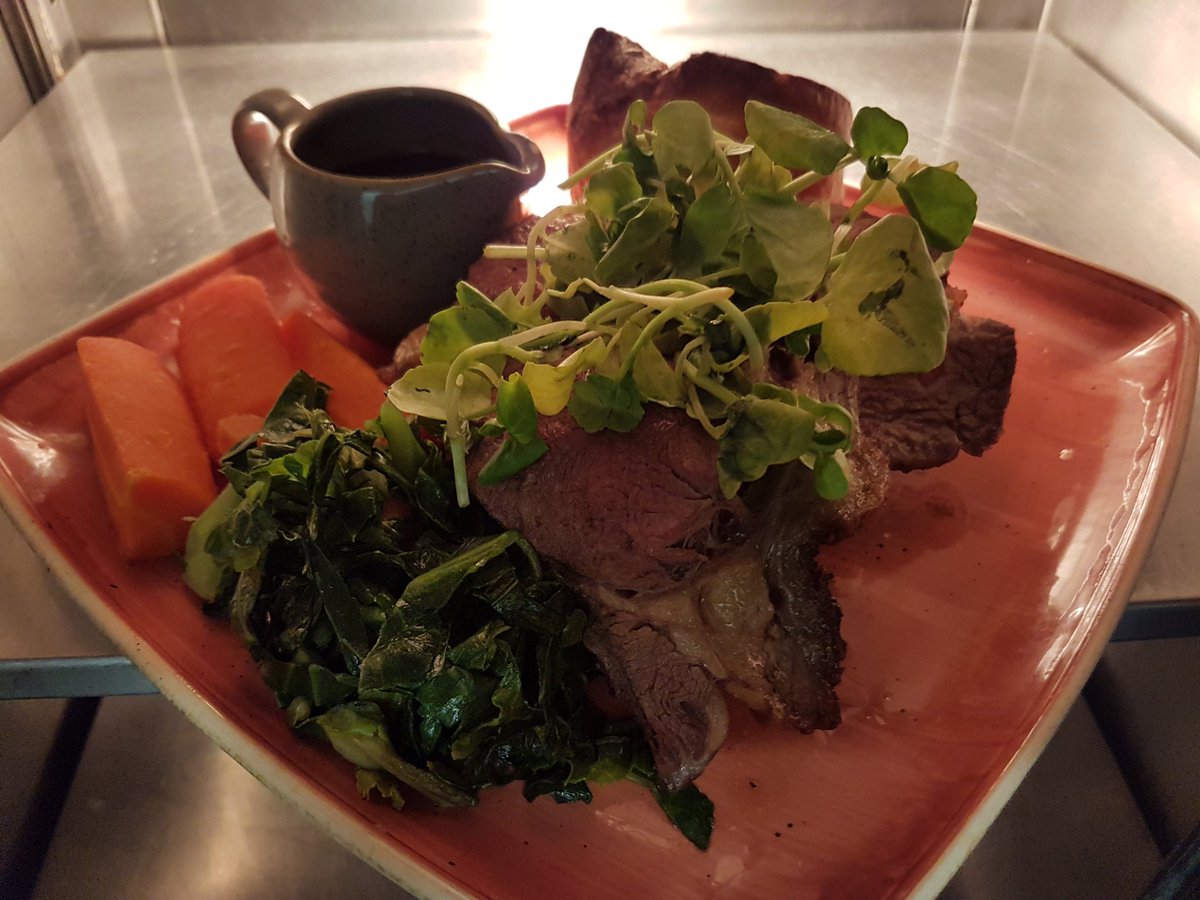 TrafChelsea's tweet image. The weekend of tasty action is not over! Why not pop down for a roast and watch Spurs vs Millwall. I'm sure one will have beef!