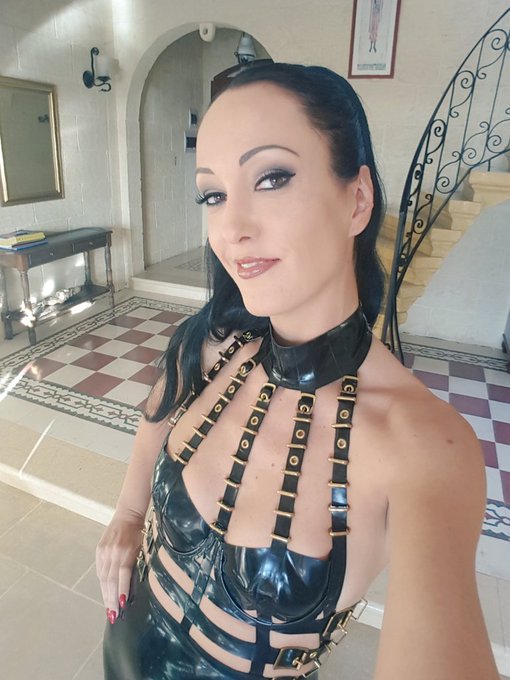 Good morning from Gozo : )

#Fetish #Femdom #filming #CLIPSTUDIO https://t.co/8aD7Wq4ALH