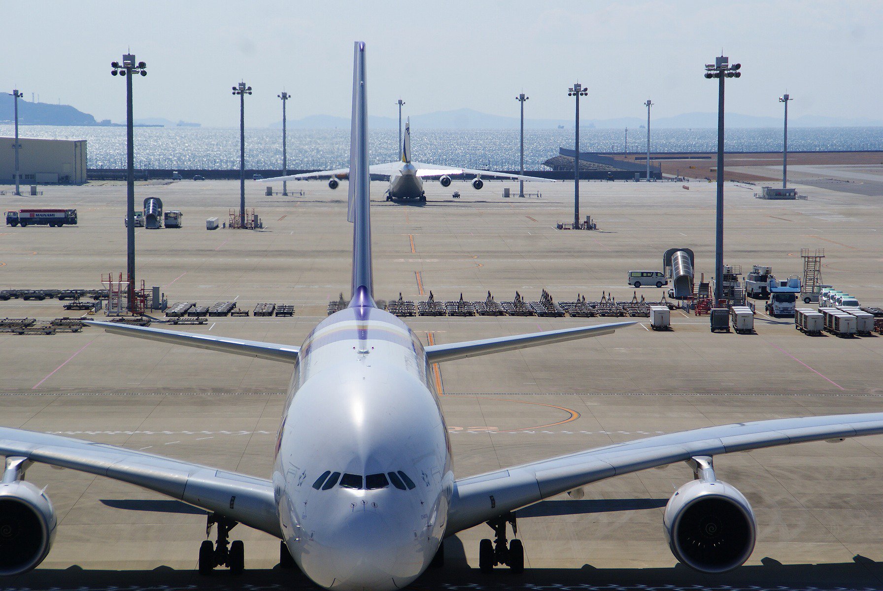 おた鉄 趣味垢 3 4 飛行機7 タイ国際航空 A360 中部国際空港セントレア Ngo A380がプッシュバック ロシアのアントノフとツーショット さらににユナイテッド航空もプッシュバック スターアライアンス タイ国際航空 A380 中部国際空港