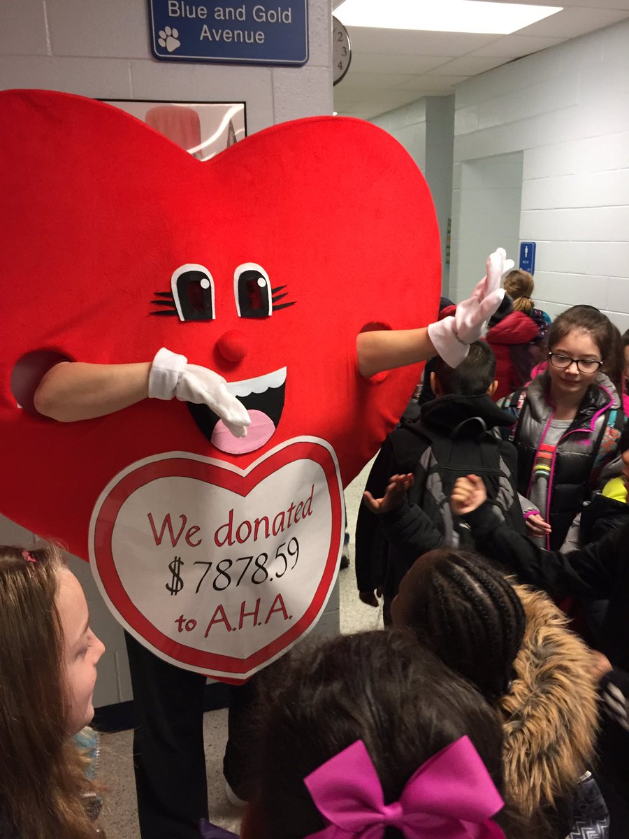 pe_pattie's tweet photo. Happy Heart visits Pattie! It was so fun to s👀 you! @pe_pattie @kjerstix6 https://t.co/D2pJLB01gJ