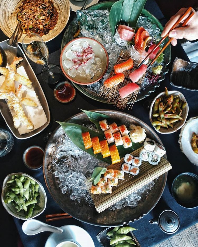 It's brunch o'clock! Where are you going to spend it? Thanks to <a href="/LeyLaLaa/">Leyla NFT</a> for this stunning photo of #aquakyoto's weekend brunch!