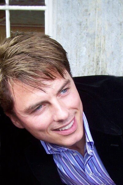  Very nice of you... Thanks so much Happy John Barrowman\s Birthday to us 