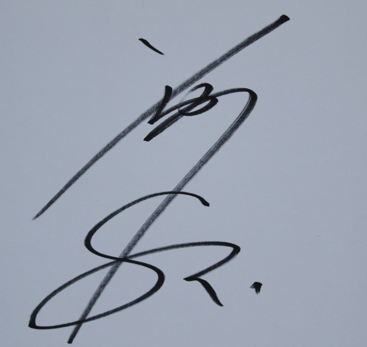 今日は坂井瑠星騎手にもサインをいただきました。 坂井騎手